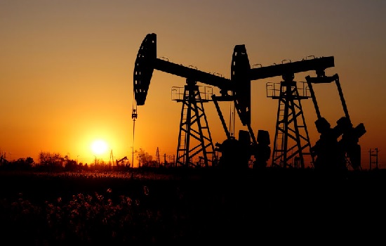 OPEC có thể duy trì giảm sản lượng, giá dầu chạm đinh nhiều tuần